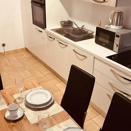 Danyja Apartment *