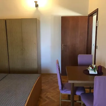 Apartament Danyja *