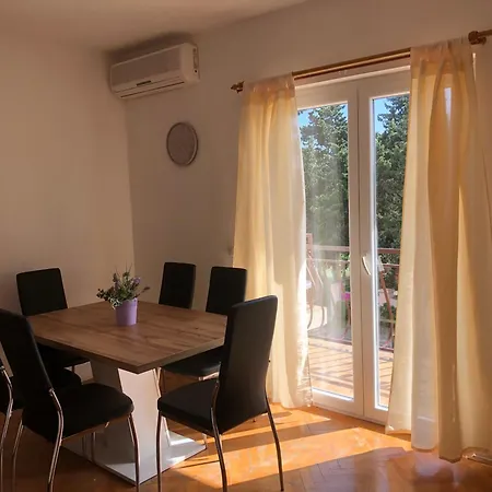Apartment Danyja Sveti Filip i Jakov
